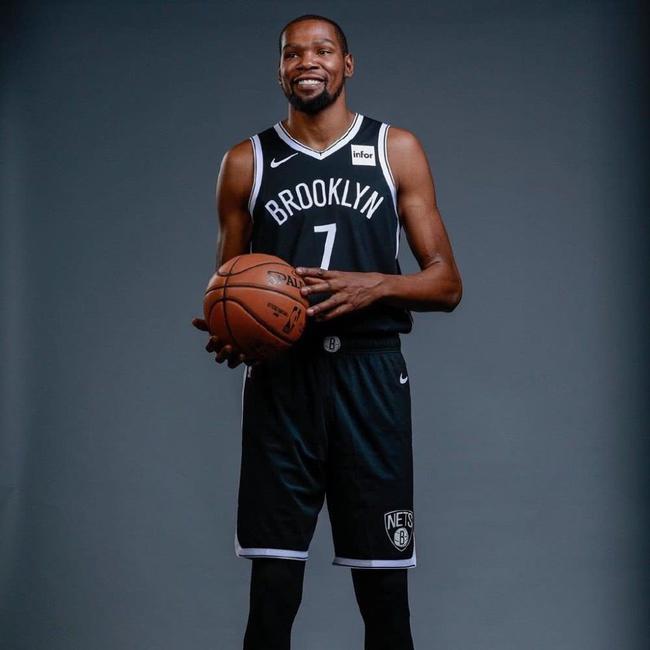 而前锋抓住 而前锋抓住