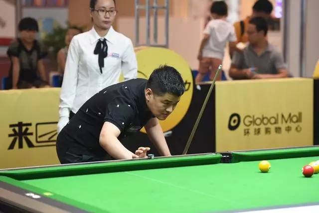 场上的瞬间 场上的瞬间