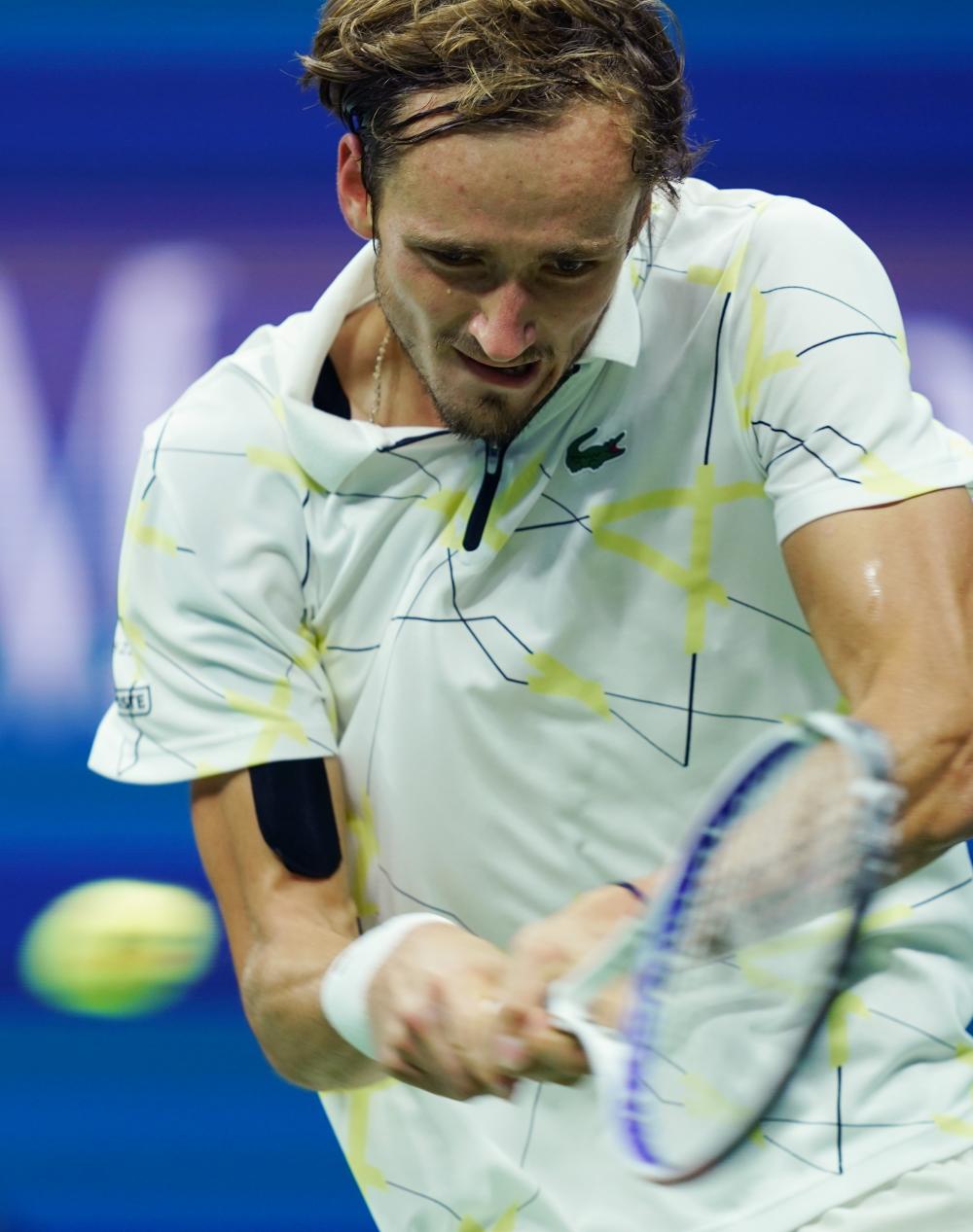 巡首胜让人 巡首胜让人